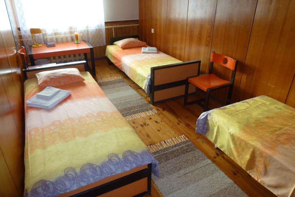 Kihelkonna Pastorate Guesthouse Habitación foto